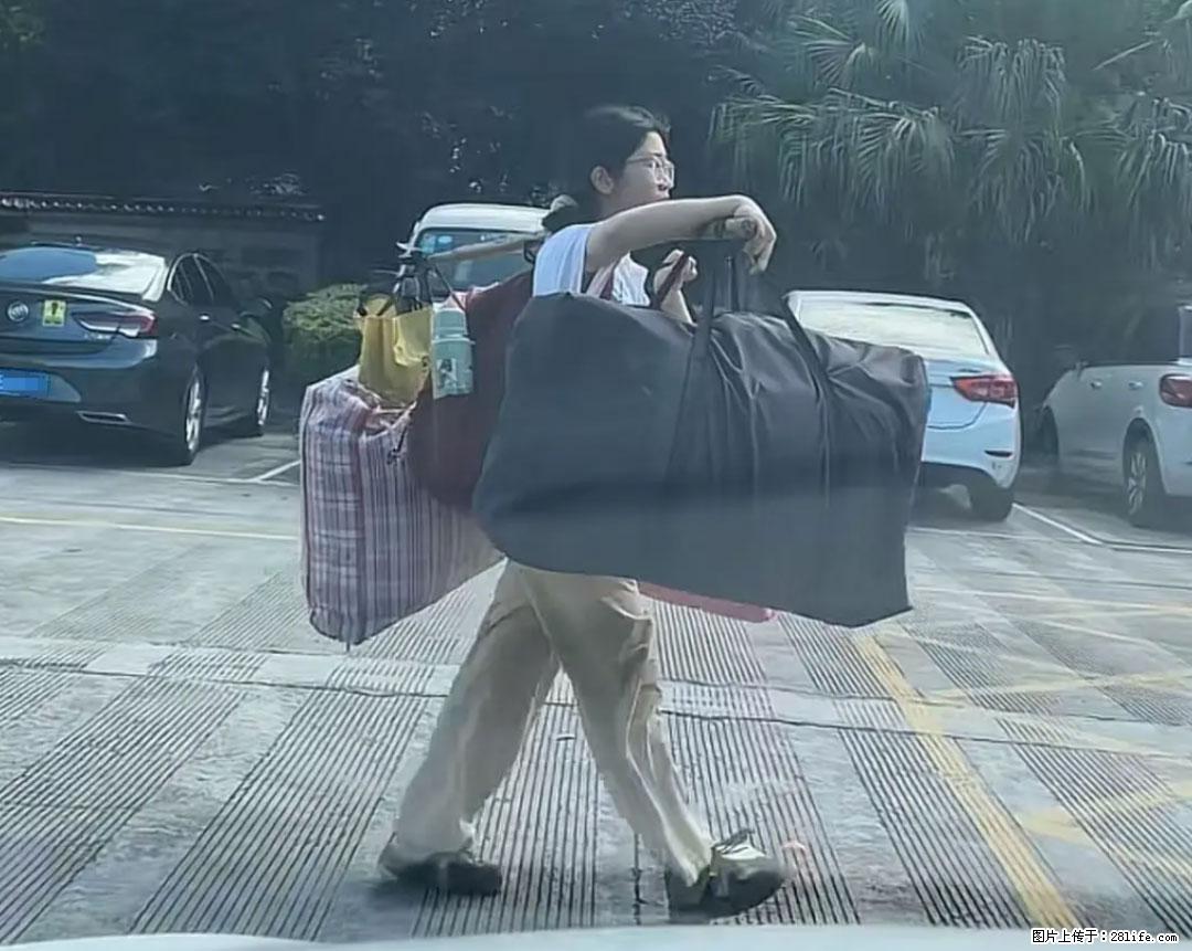 全网追的“扁担女孩”，找了一份暑假工，时薪12元 - 延安生活资讯 - 延安28生活网 yanan.28life.com