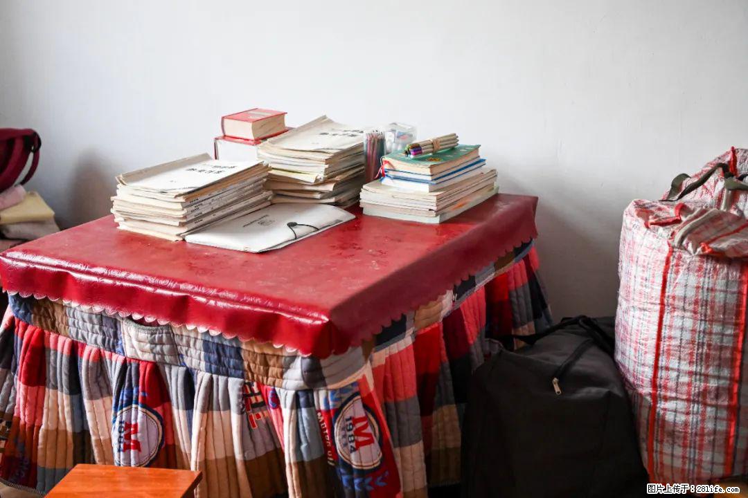 全网追的“扁担女孩”，找了一份暑假工，时薪12元 - 延安生活资讯 - 延安28生活网 yanan.28life.com